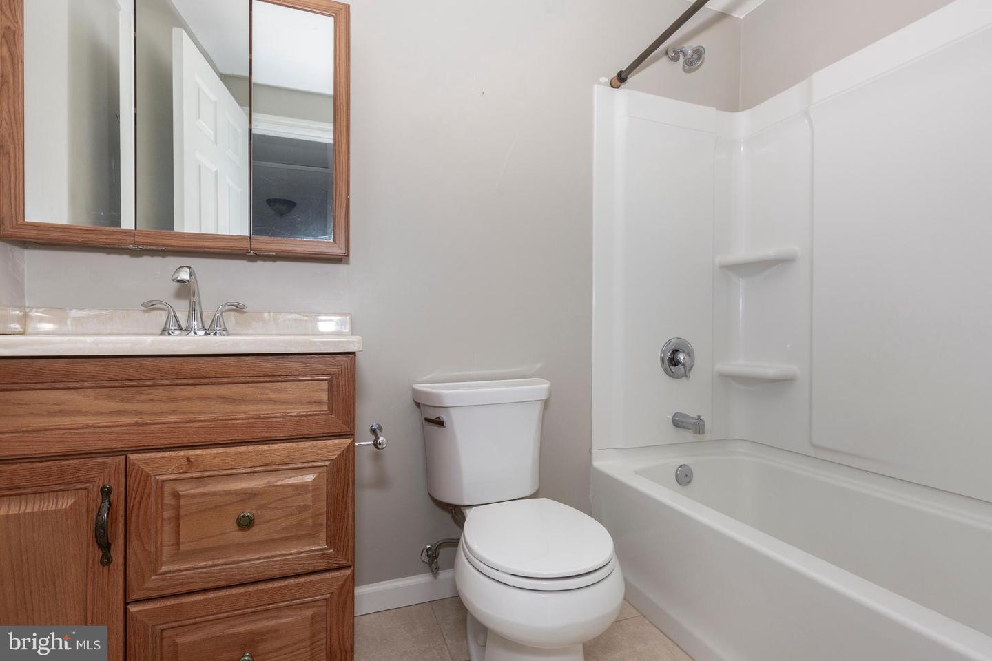 8122 Township Dr Property Photo 9