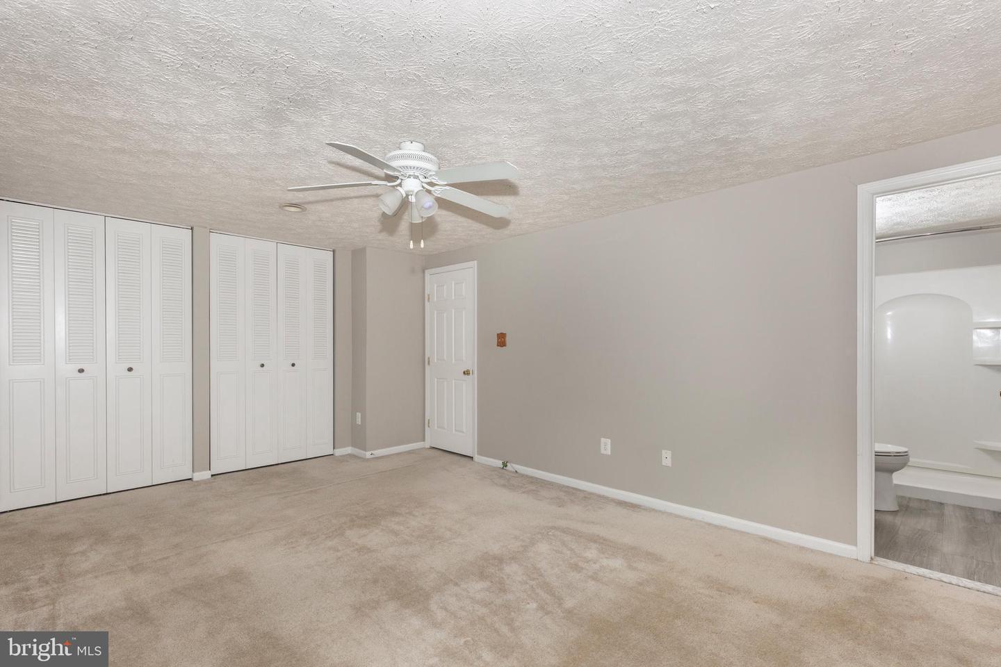 8122 Township Dr Property Photo 12