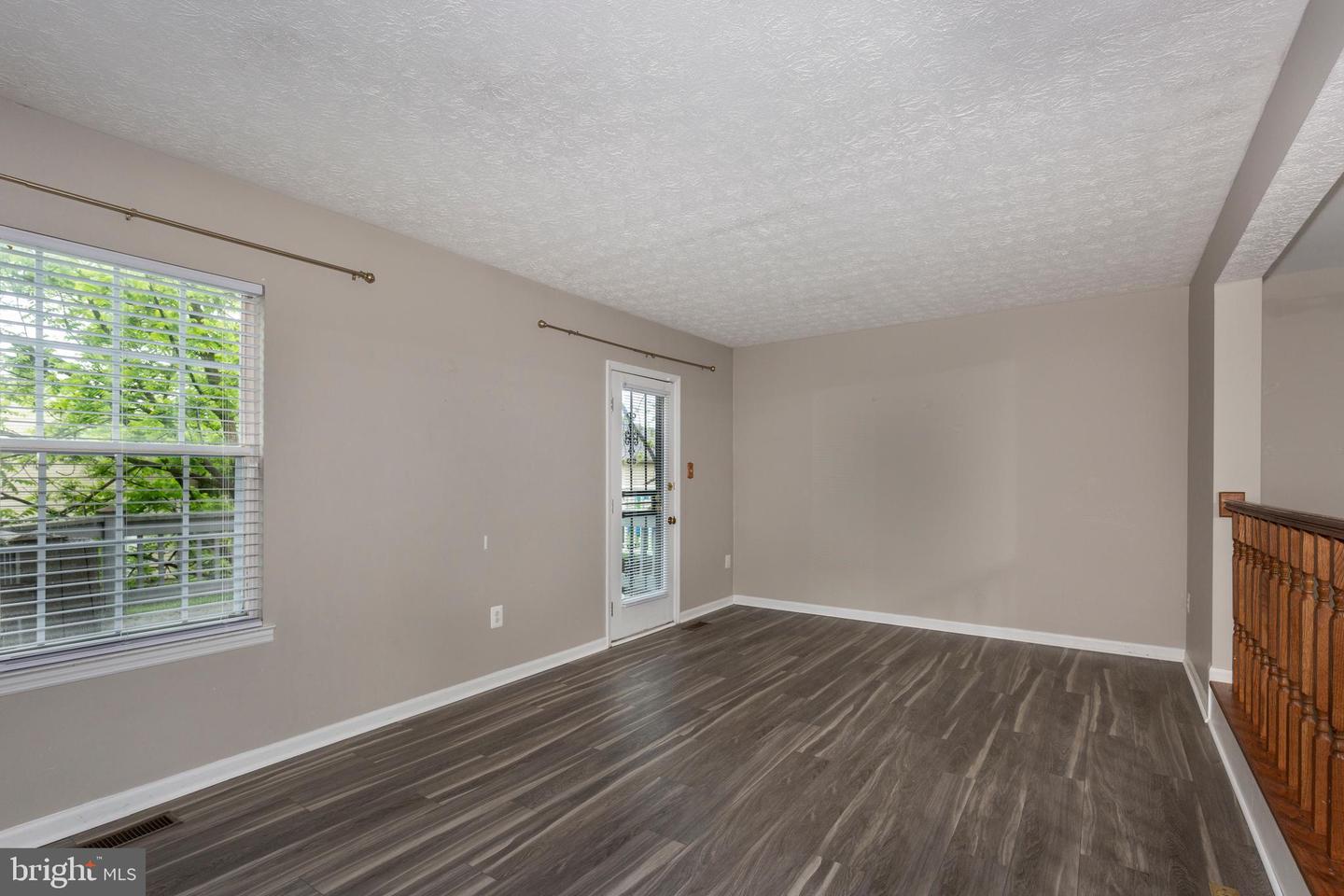 8122 Township Dr Property Photo 22