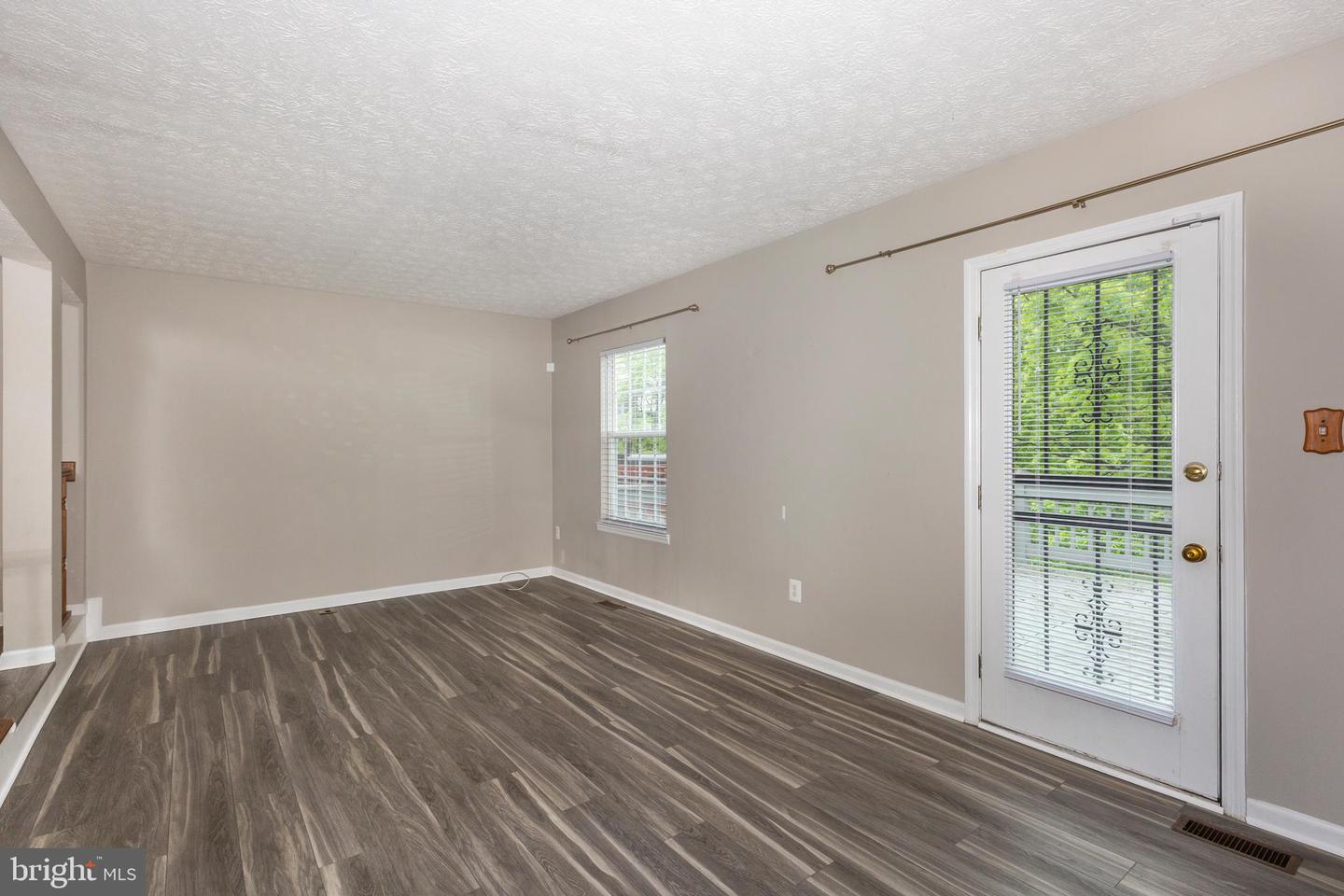 8122 Township Dr Property Photo 25