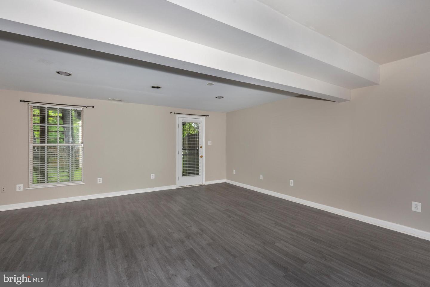 8122 Township Dr Property Photo 26