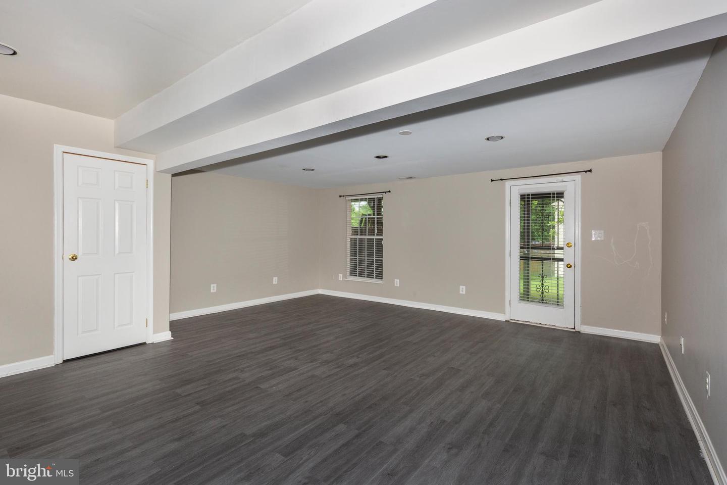 8122 Township Dr Property Photo 27