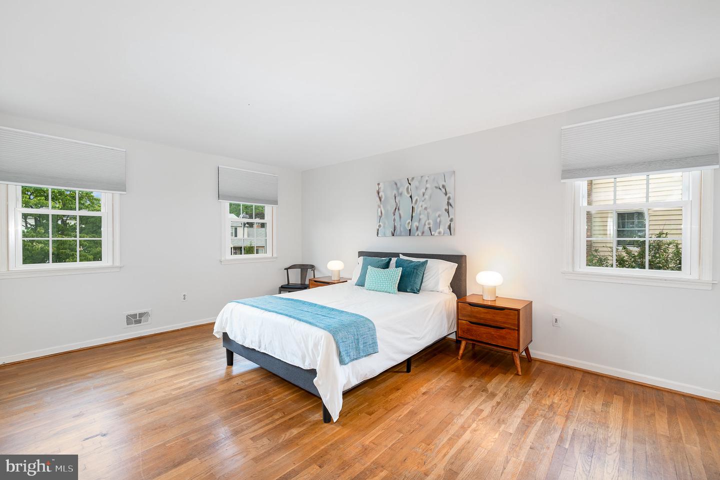 10828 Sandringham Rd Property Photo 16