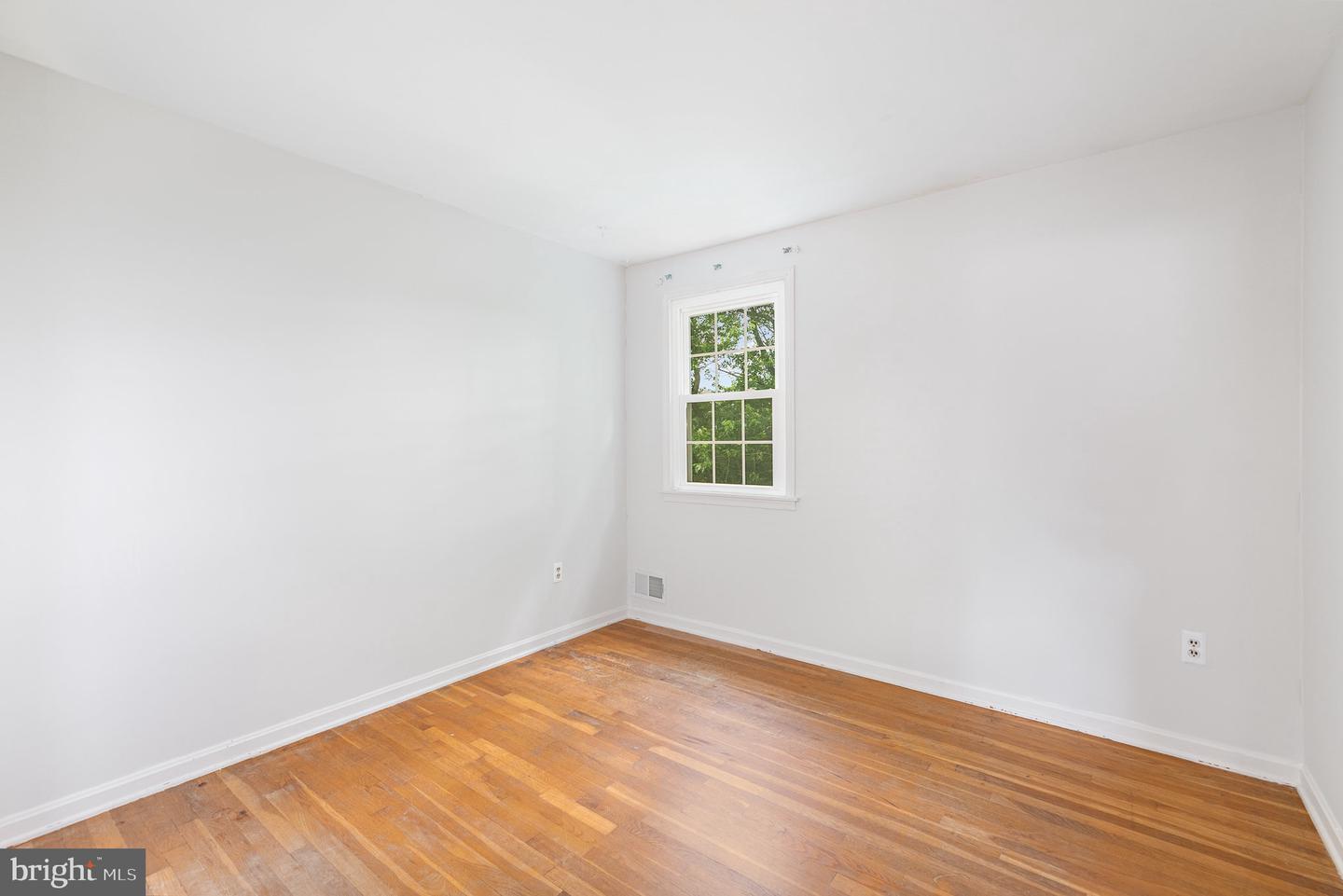 10828 Sandringham Rd Property Photo 20