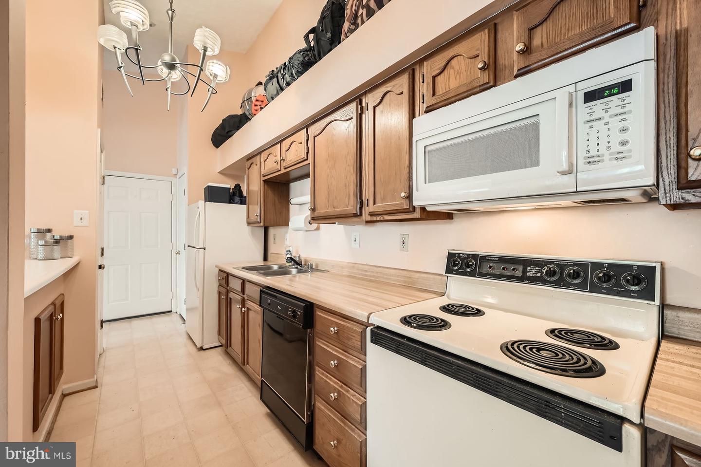 1317 Greenbriar Cir #7-1317 Property Photo 7
