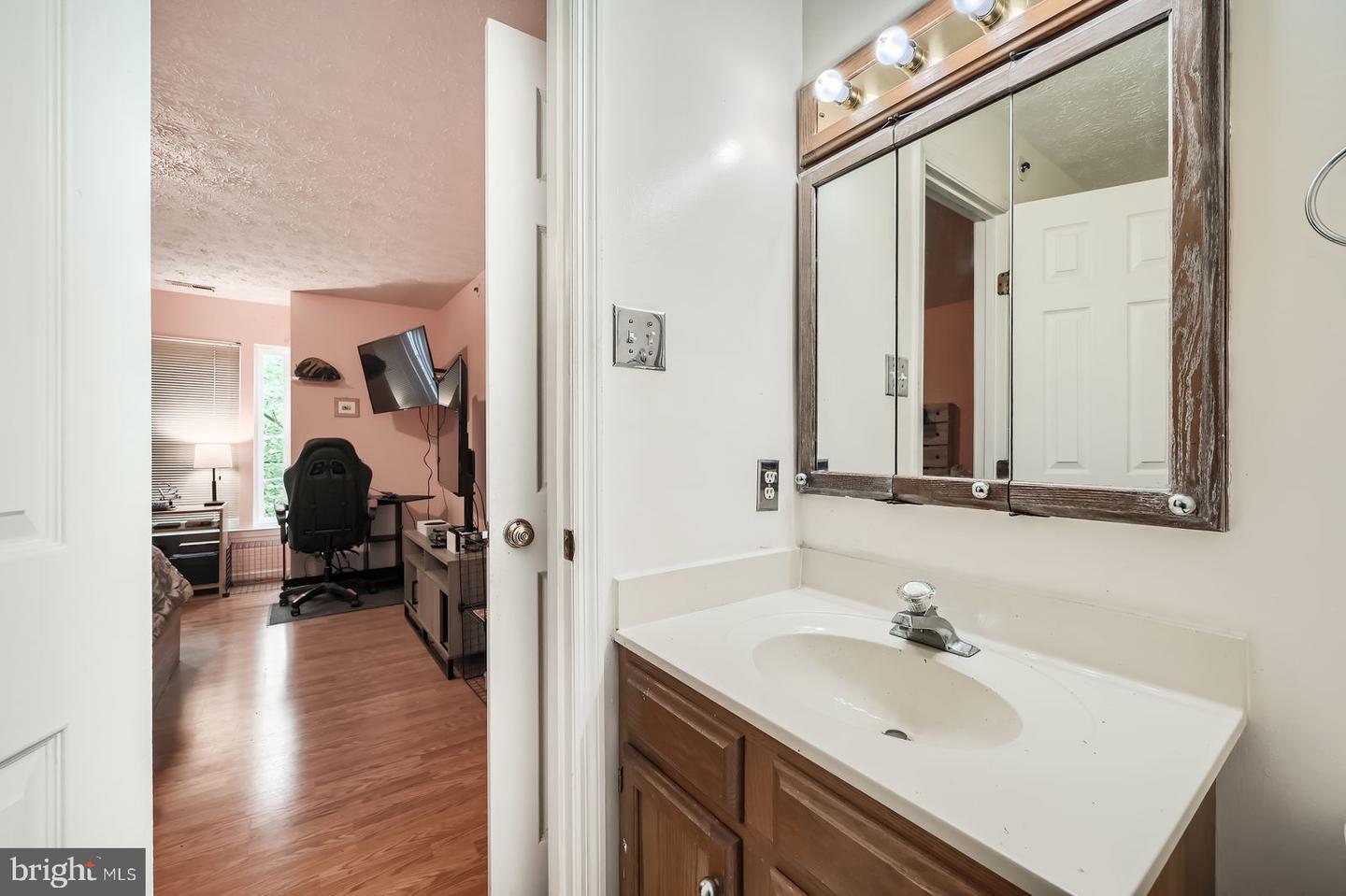 1317 Greenbriar Cir #7-1317 Property Photo 12