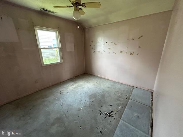 3129 Sollers Point Rd Property Photo 21