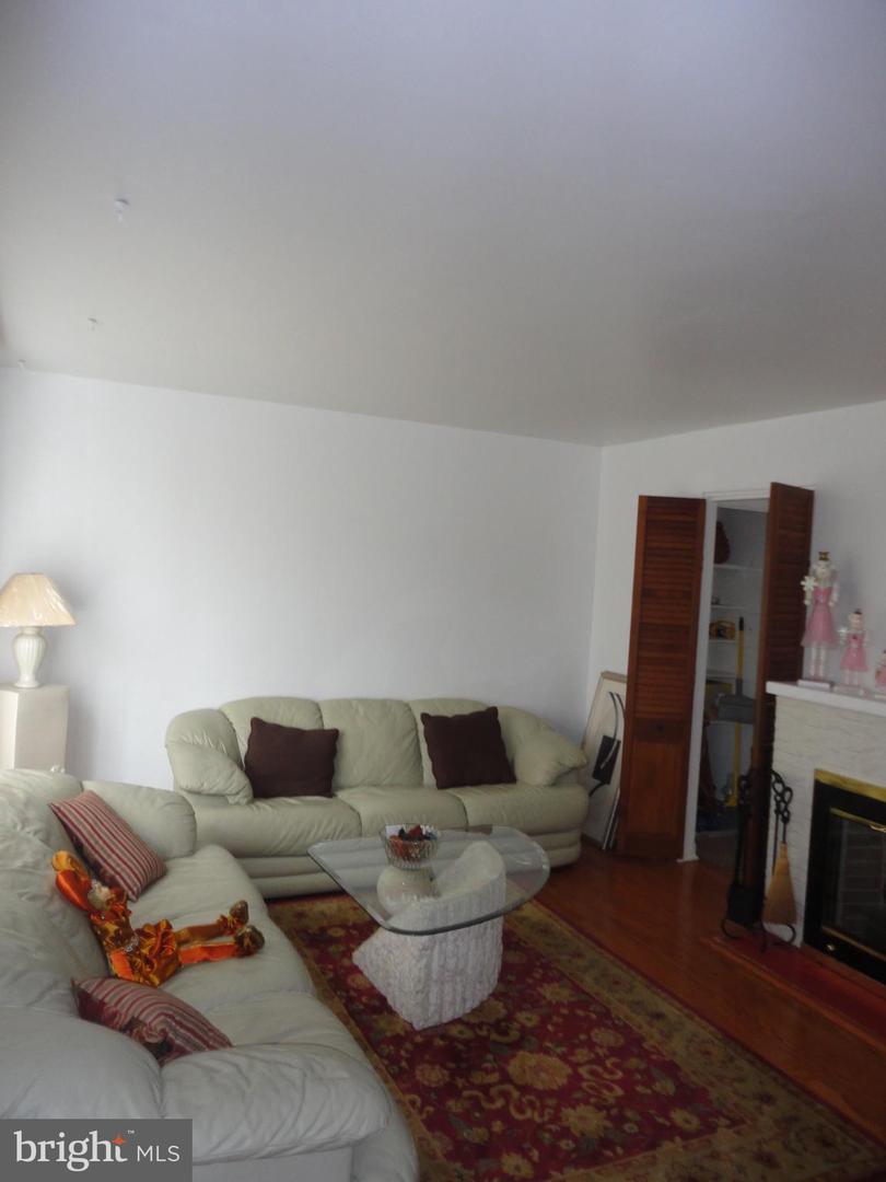 7128 Bexhill Rd Property Photo 2