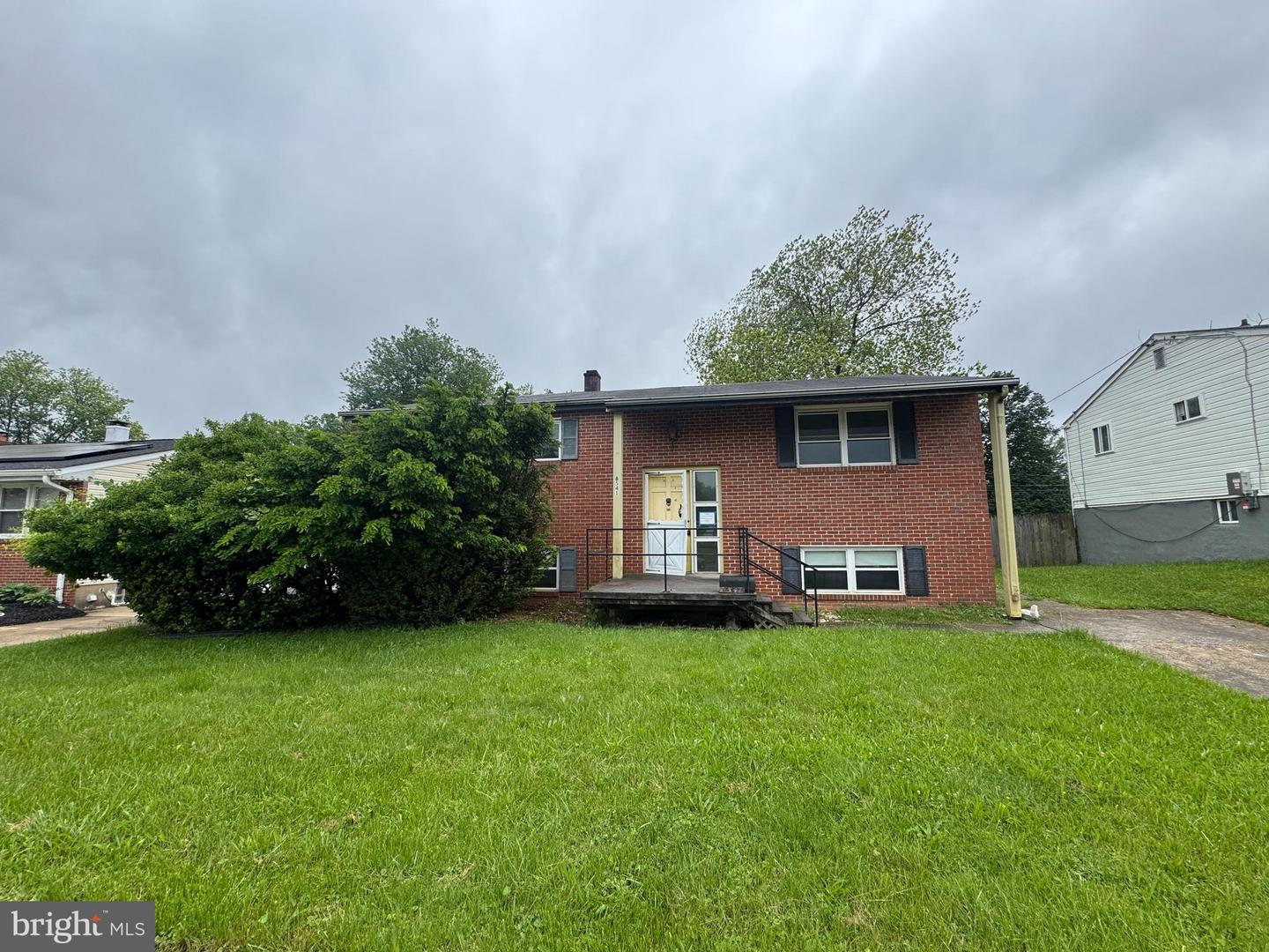 8541 LUCERNE RD