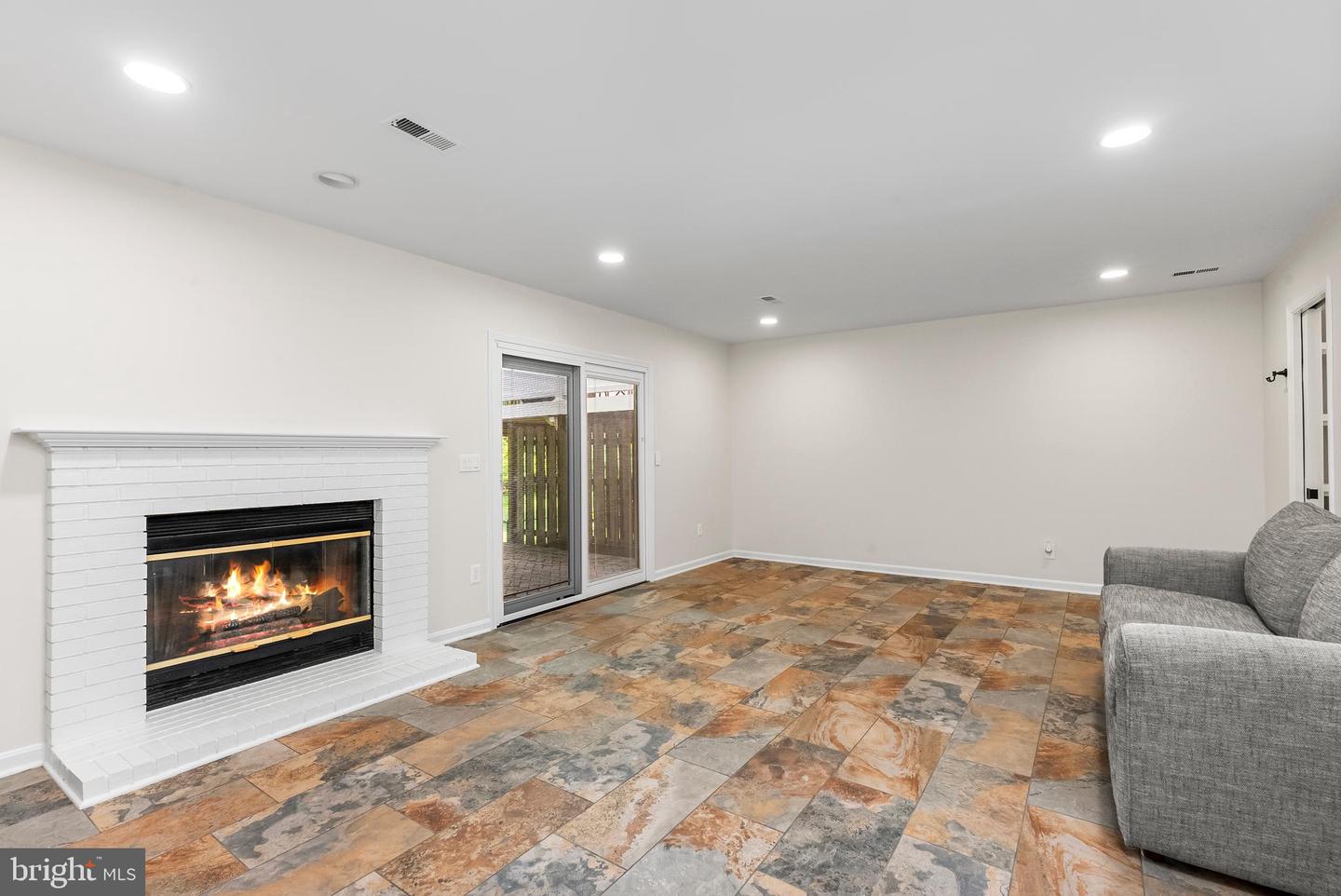 30 Iron Mill Garth Property Photo 35