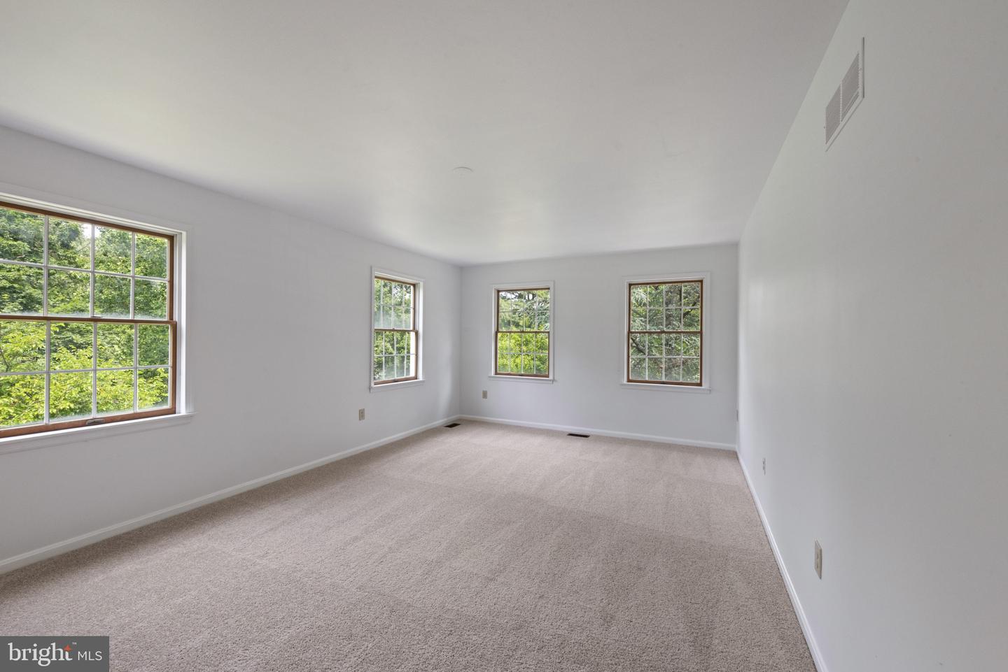 6 Constantine Dr Property Photo 20