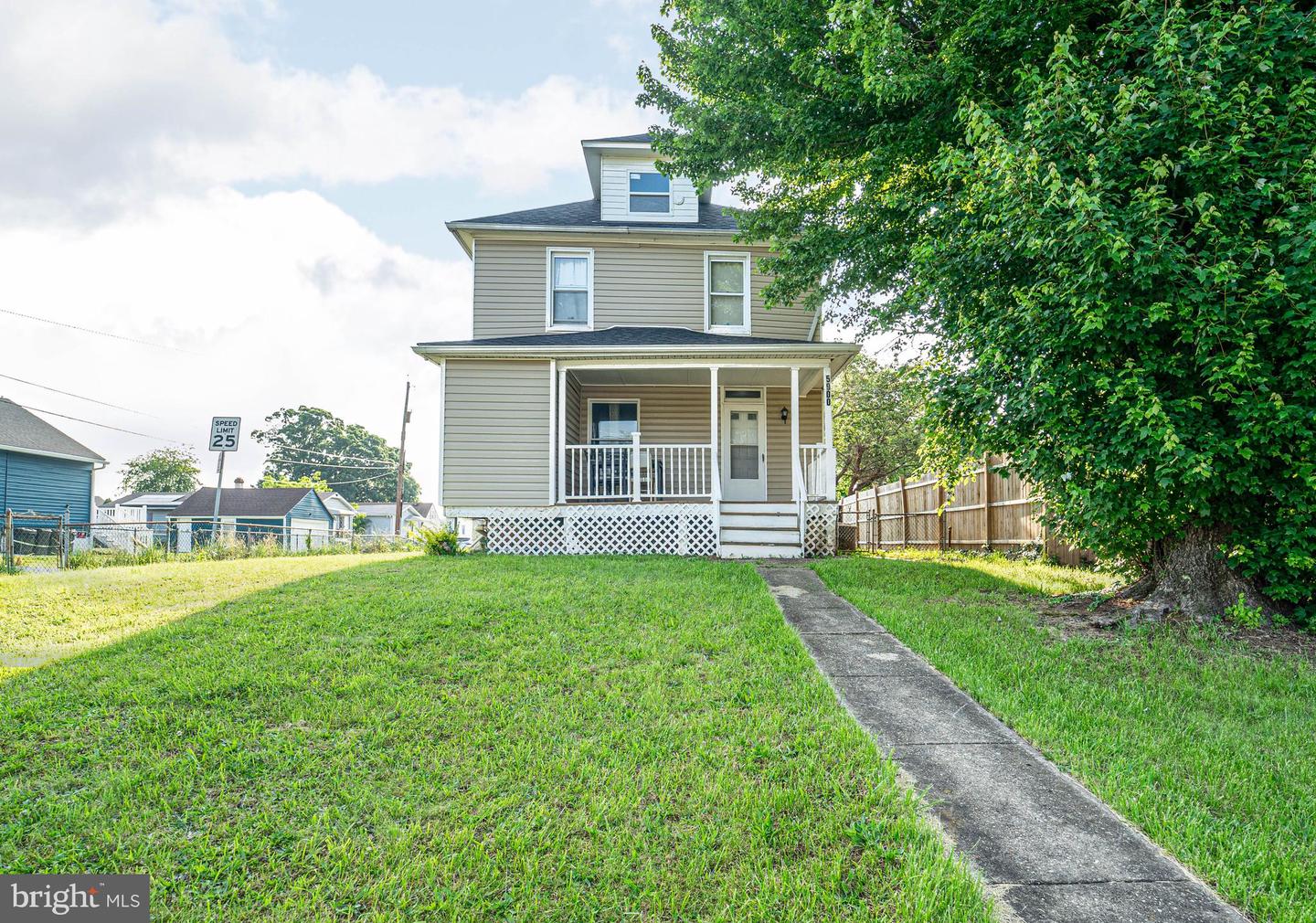 5900 HAMILTON Property Photo 1