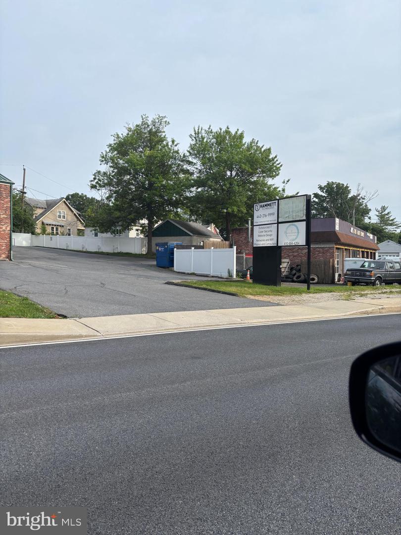 9309 Belair Rd #lower Level Suite C Property Photo 4