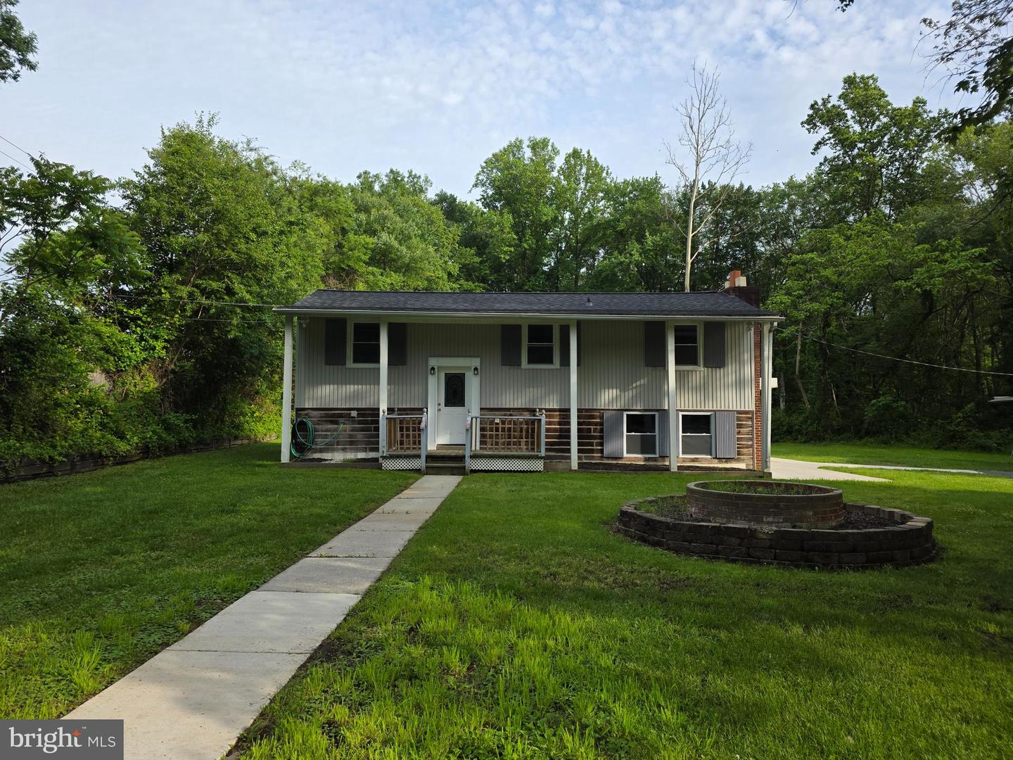 12013 Old Long Calm Rd Property Photo 1