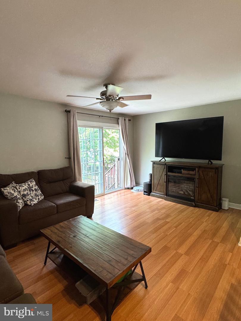3812 Glenview Property Photo 5