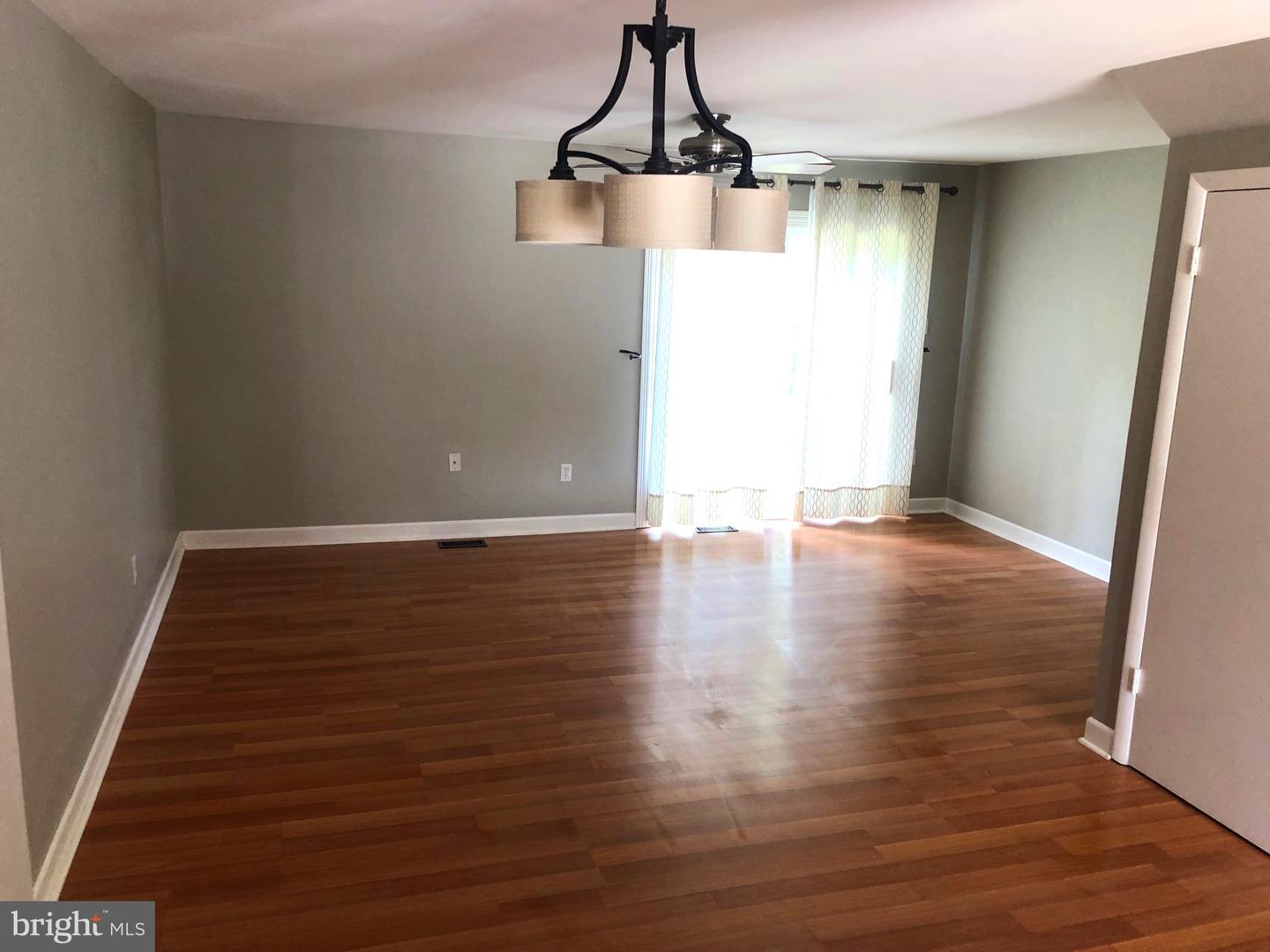 3812 Glenview Property Photo 9
