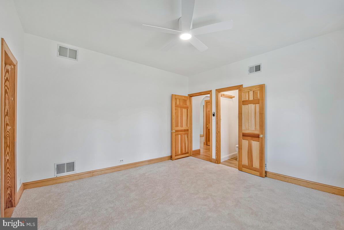 1307 Midvale Ave Property Photo 19