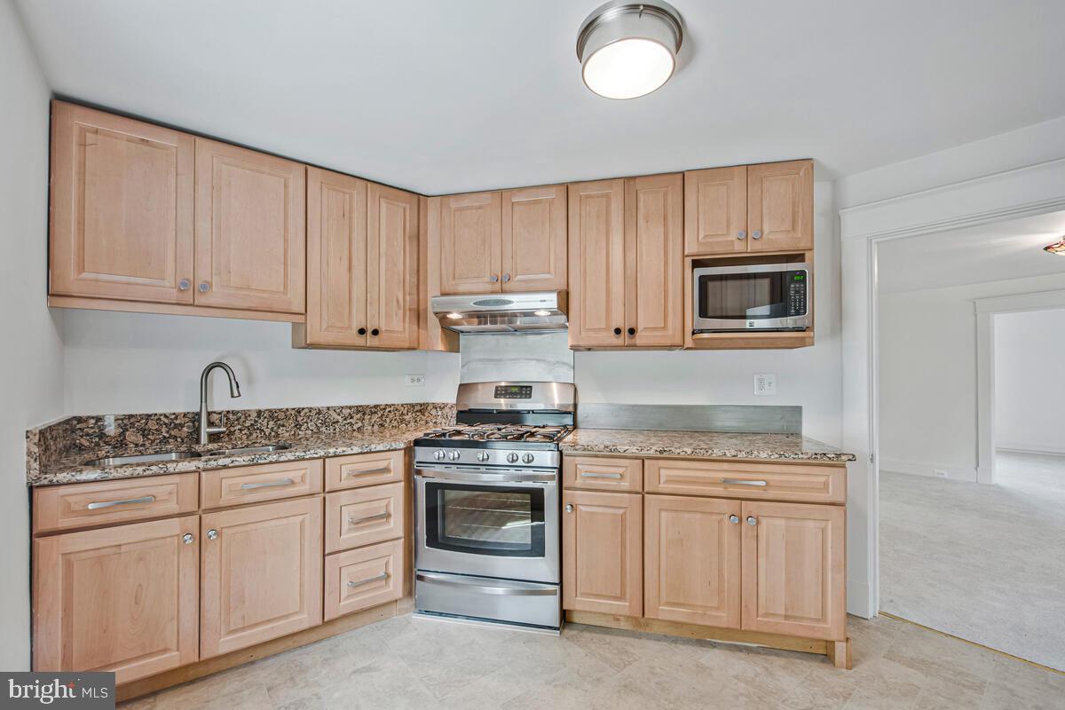 1307 Midvale Ave Property Photo 33