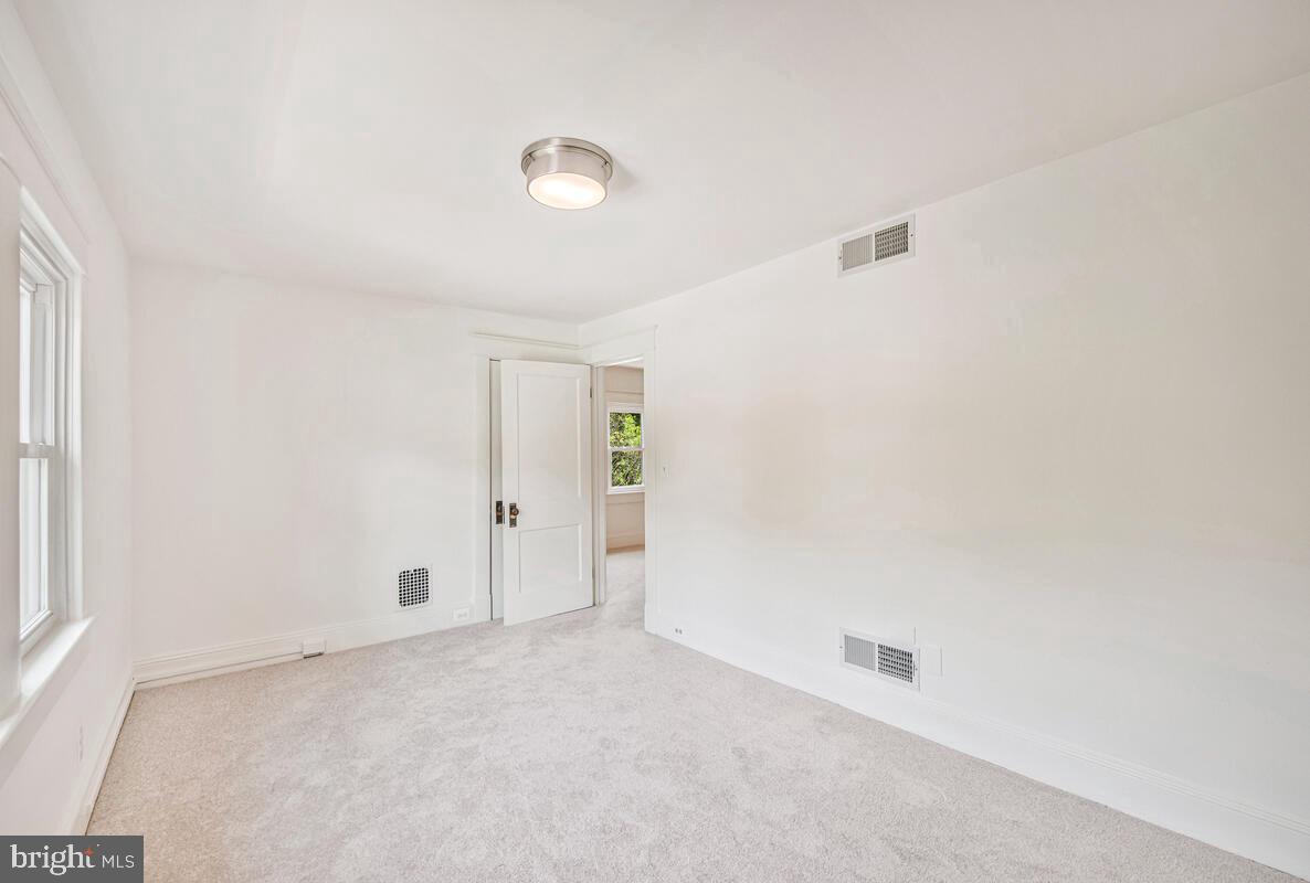 1307 Midvale Ave Property Photo 36