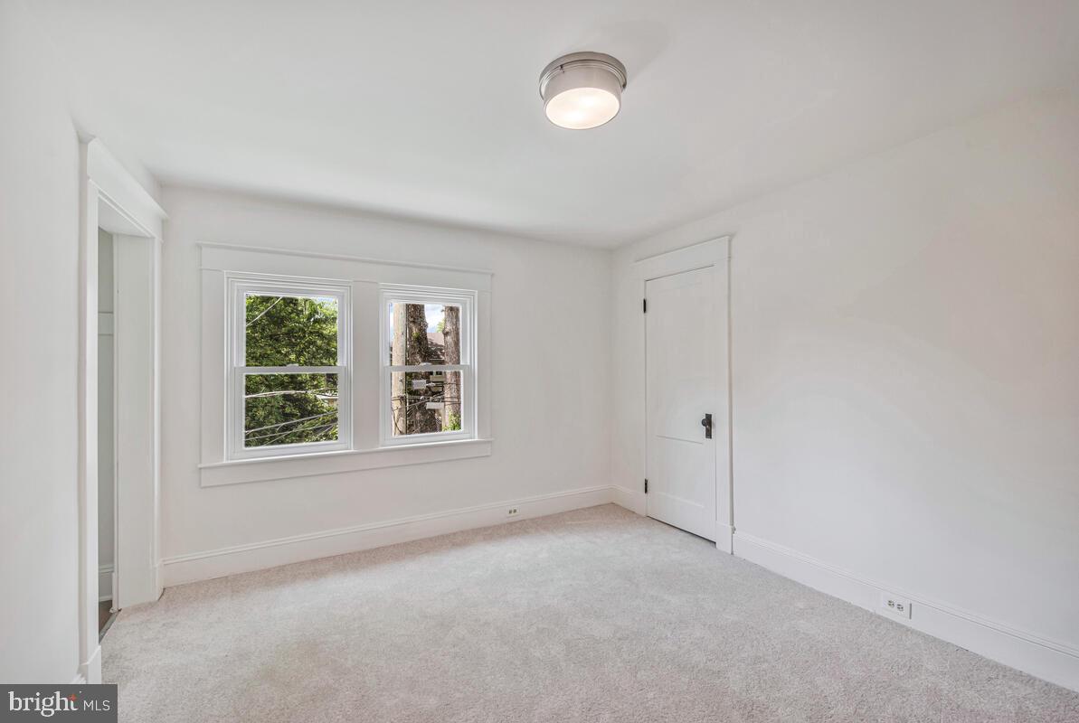 1307 Midvale Ave Property Photo 38