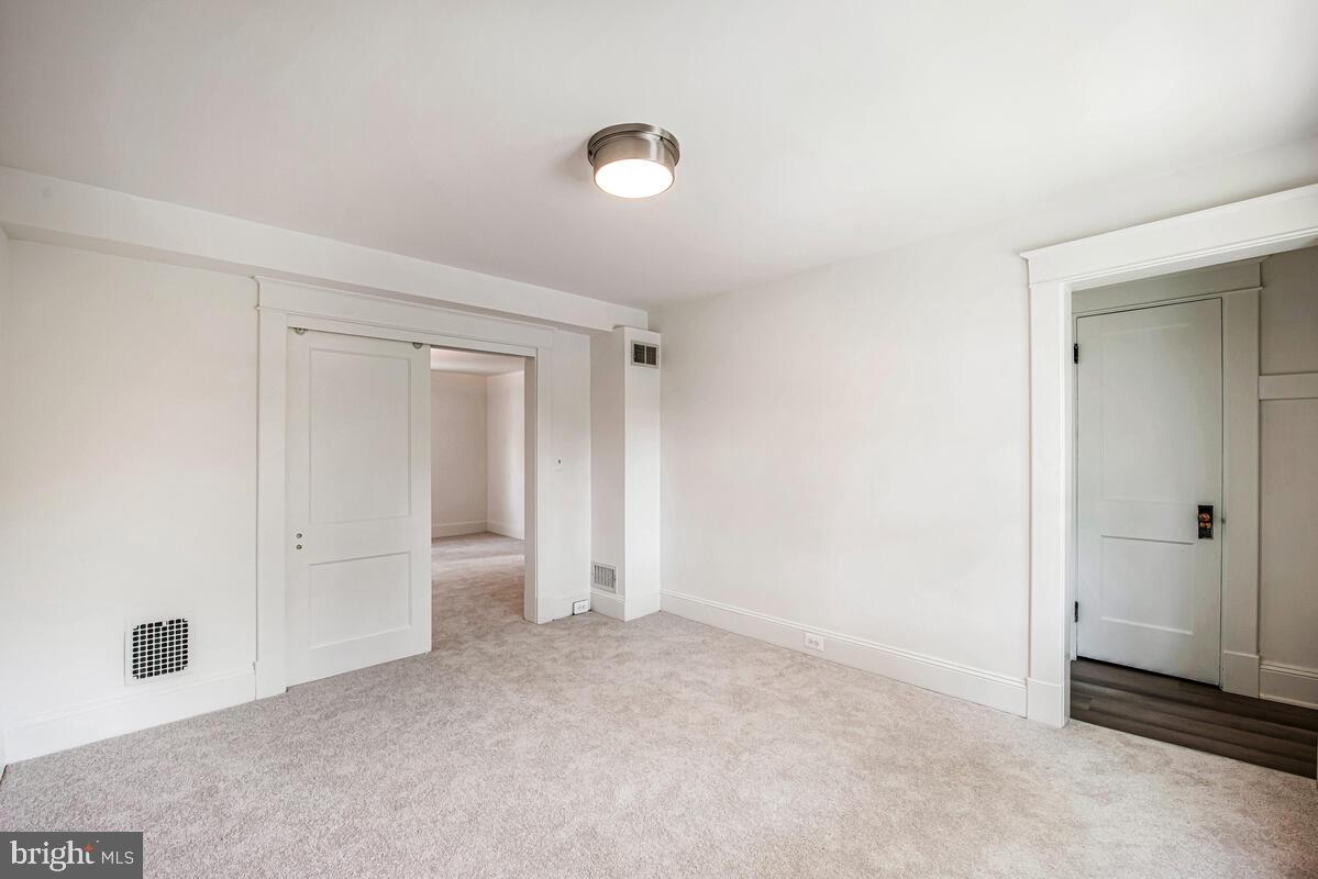 1307 Midvale Ave Property Photo 39