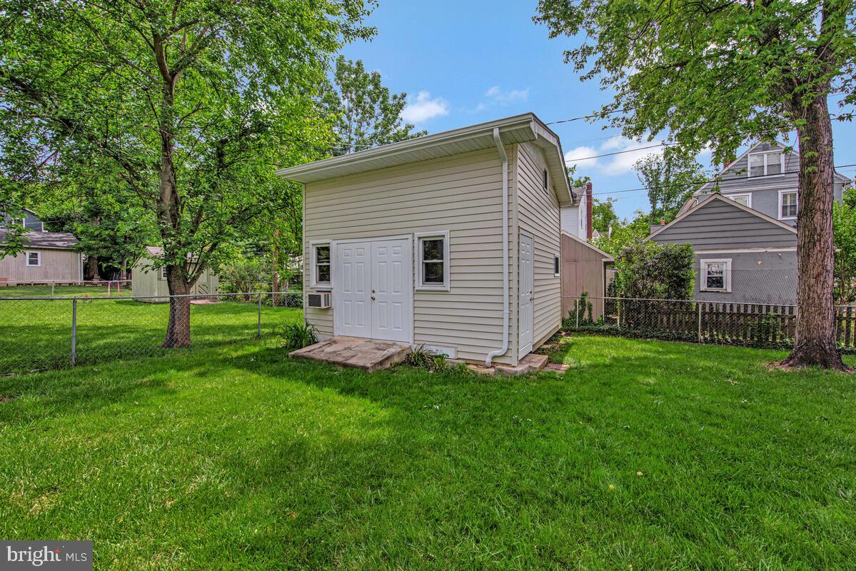 1307 Midvale Ave Property Photo 48