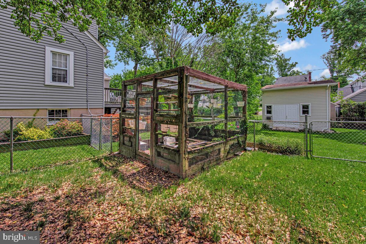 1307 Midvale Ave Property Photo 49