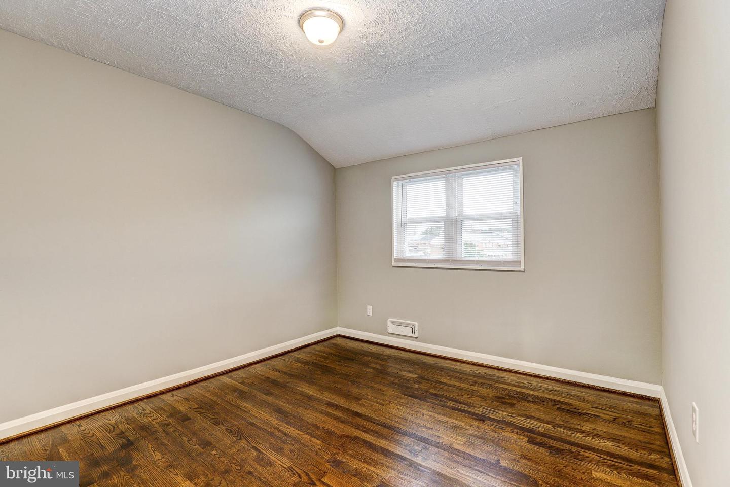 3323 Wallford Dr Property Photo 23