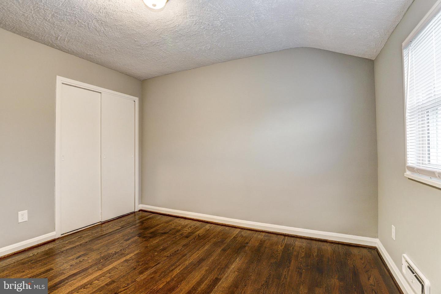 3323 Wallford Dr Property Photo 24