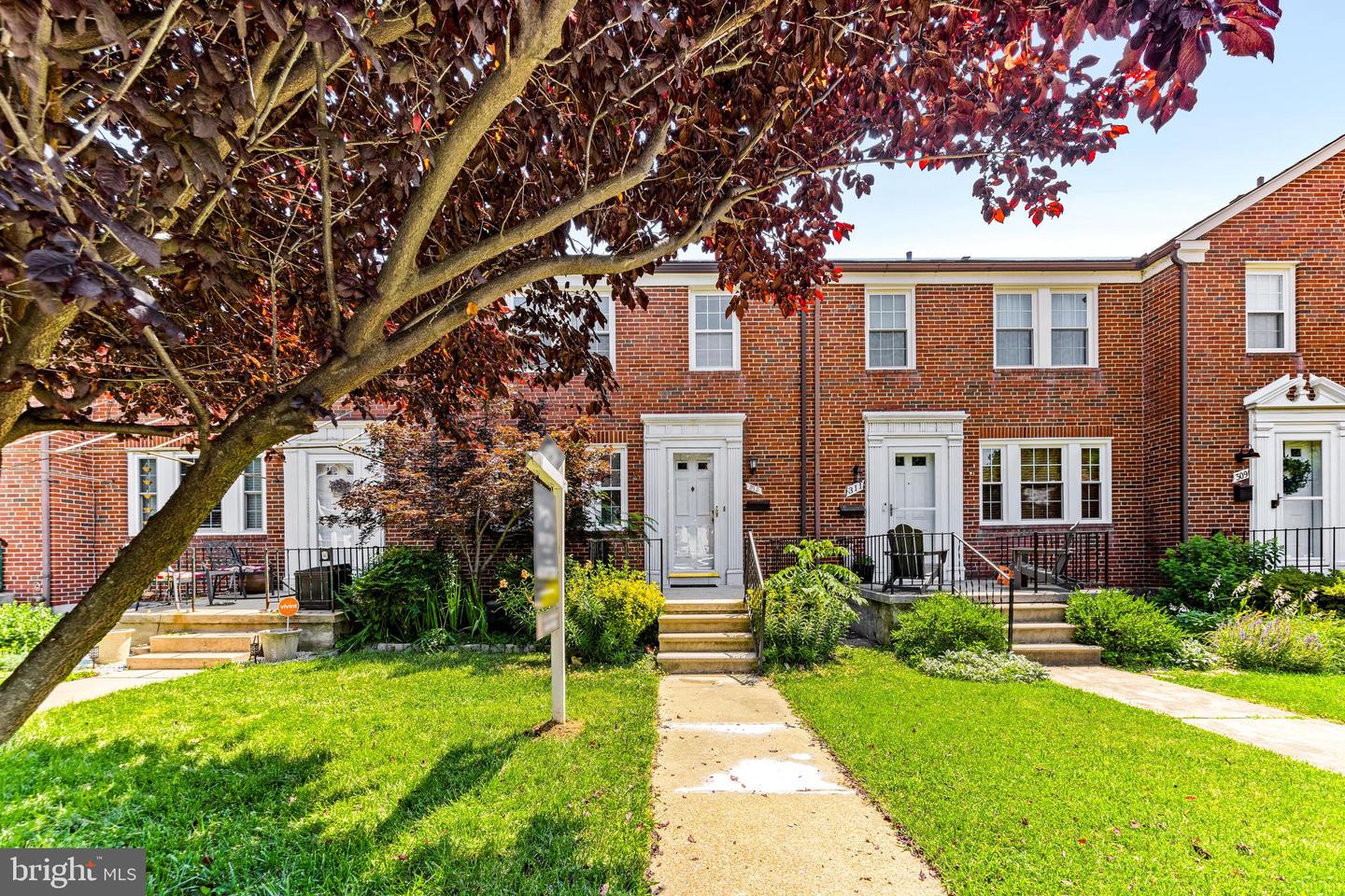 313 GREENLOW RD