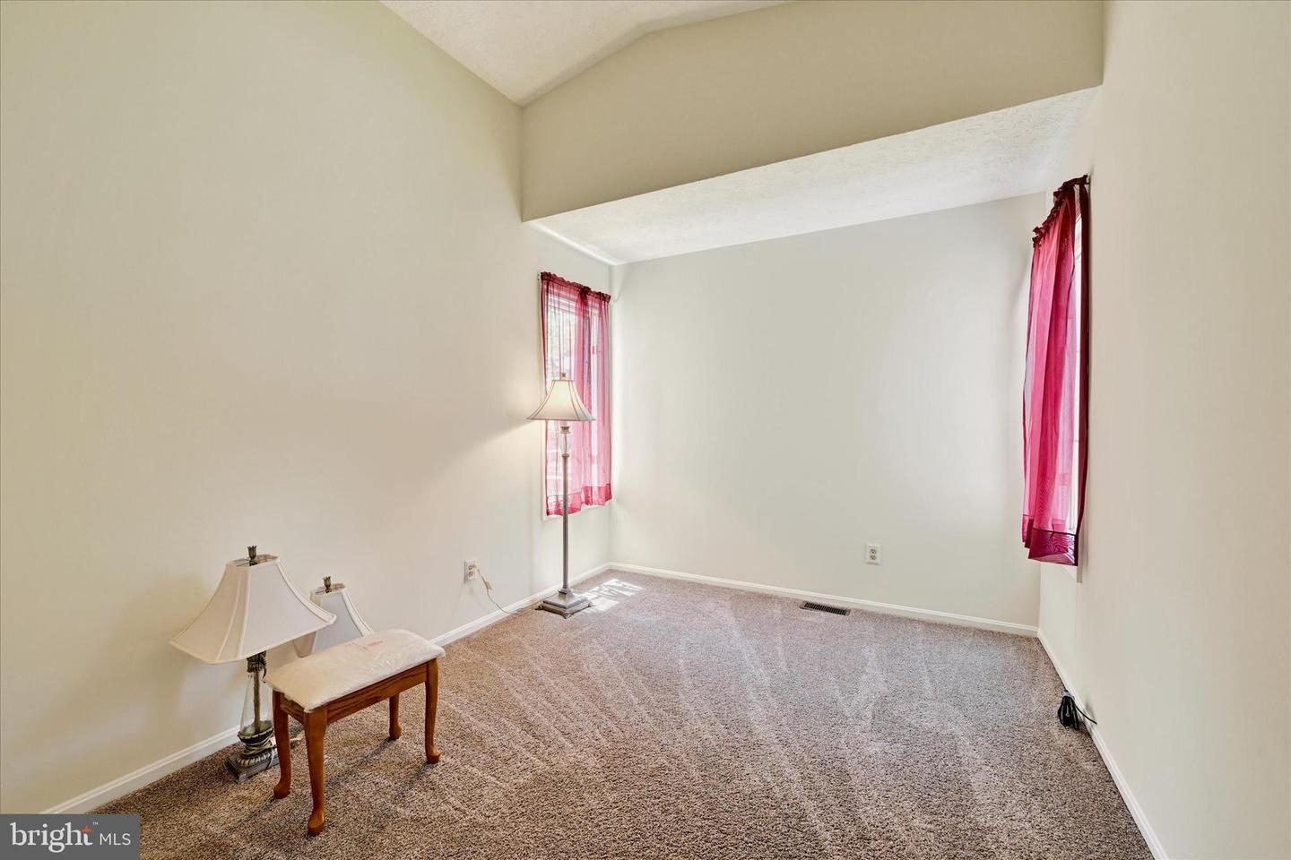 15 Heavrin Ct Property Photo 17