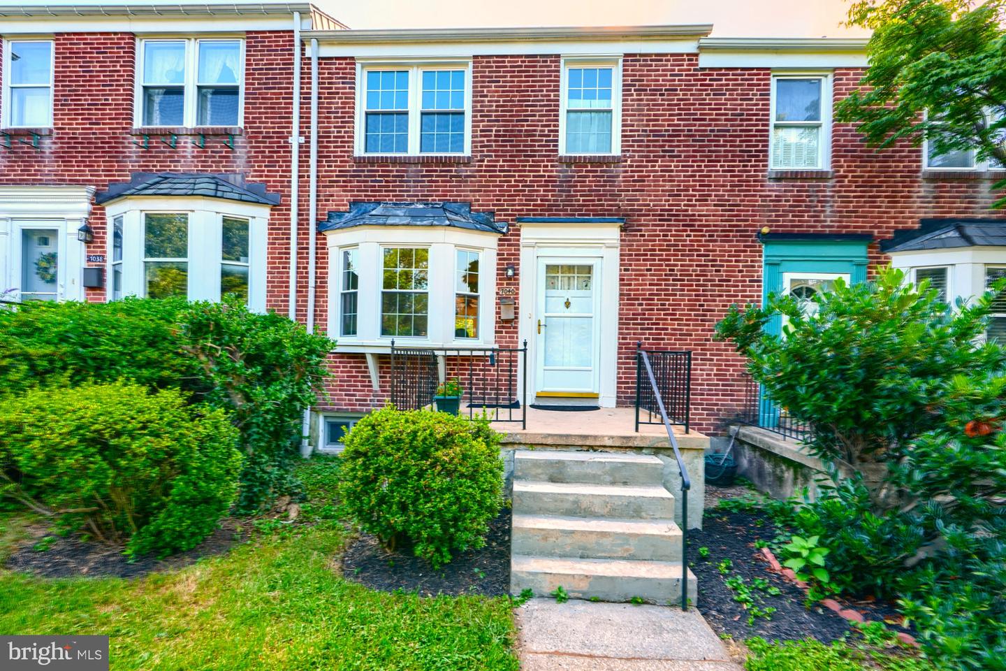 7040 Heathfield Rd Property Photo 1