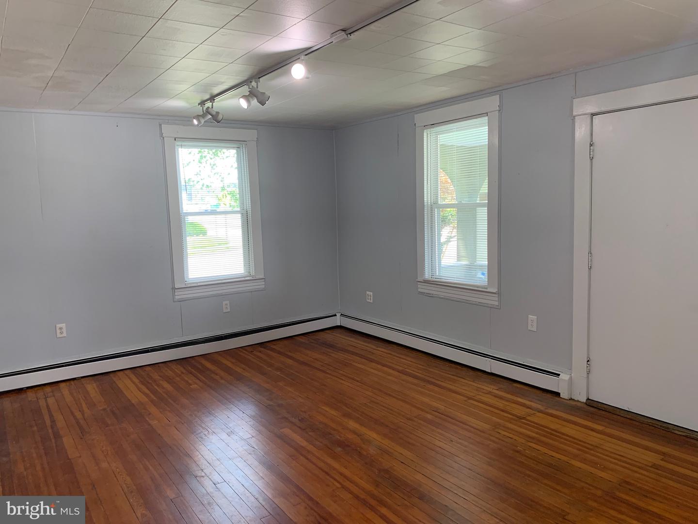 4421 Wilkens Ave Property Photo 4