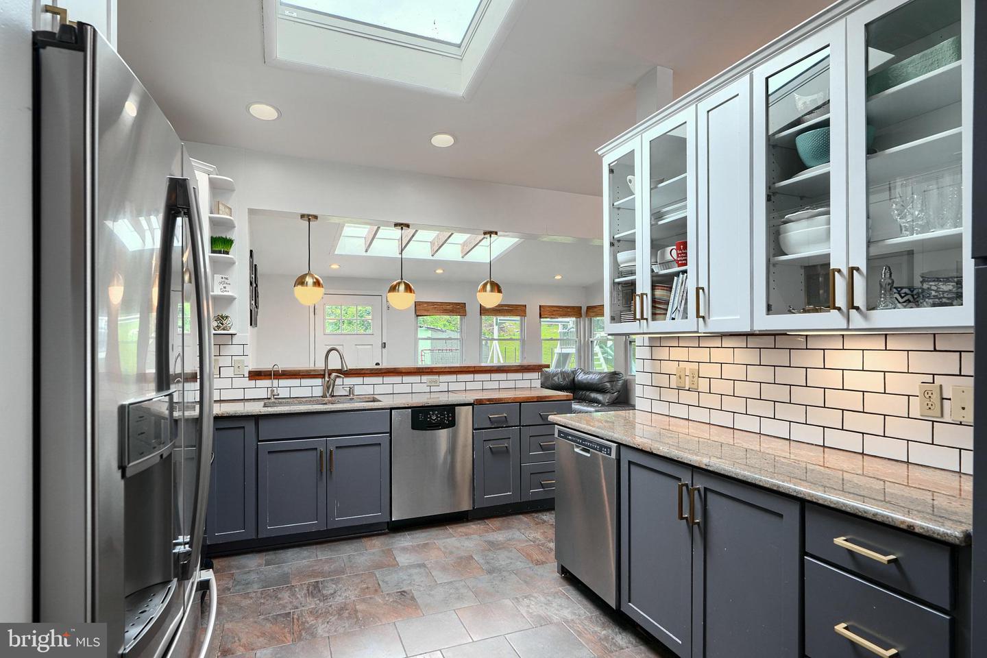 6808 Timberlane Rd Property Photo 1