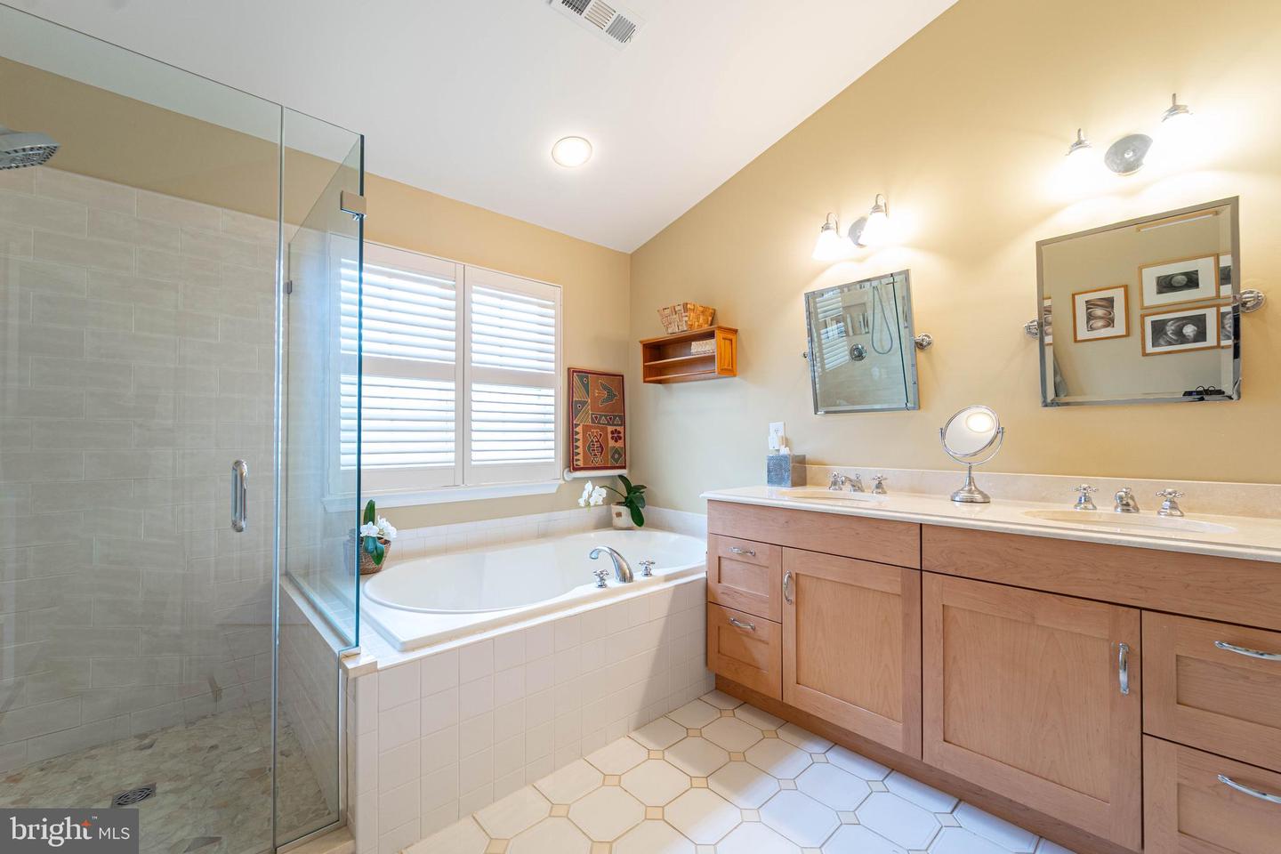 19 Pepperdine Cir Property Photo 10