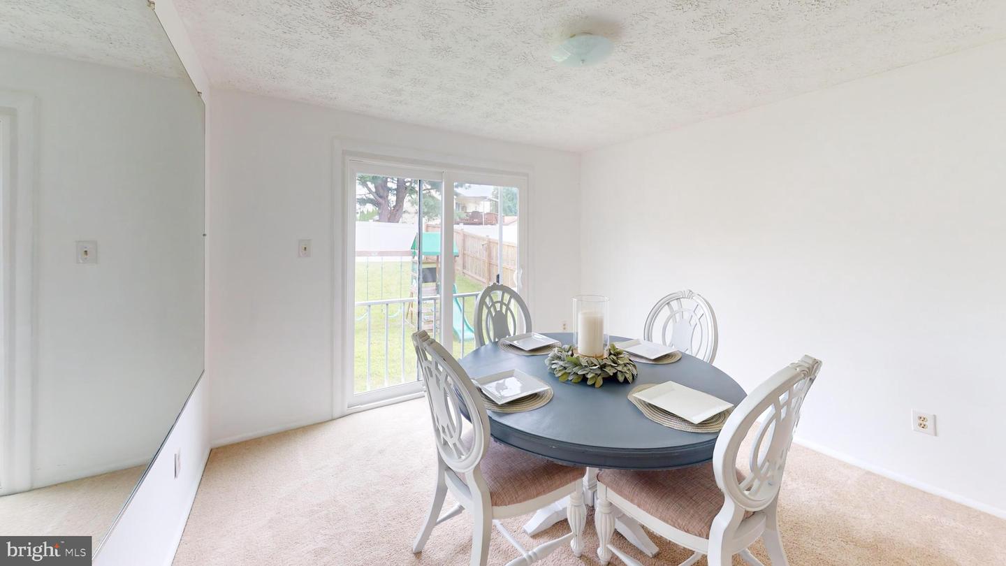 9622 Winands Rd Property Photo 5