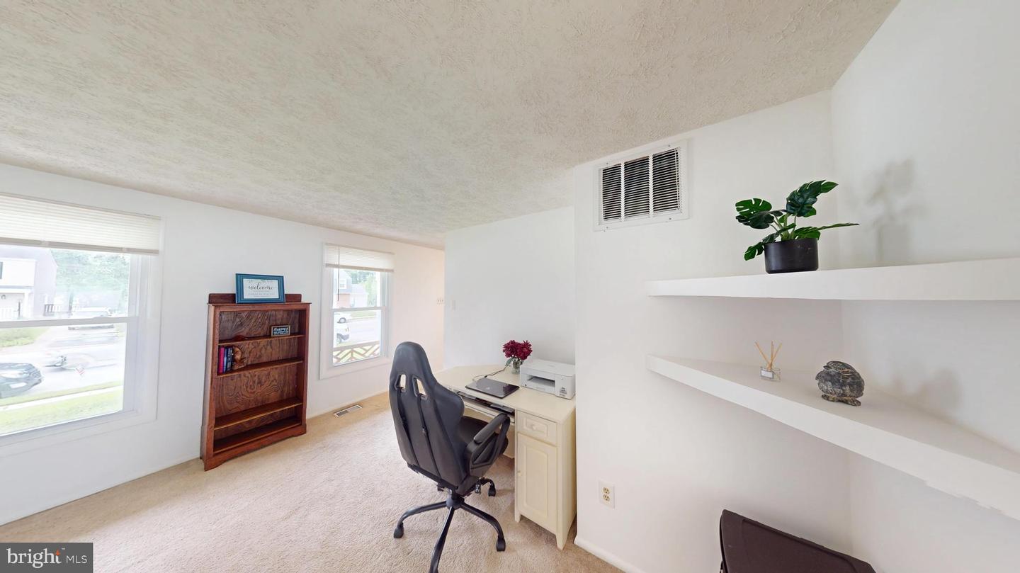 9622 Winands Rd Property Photo 8