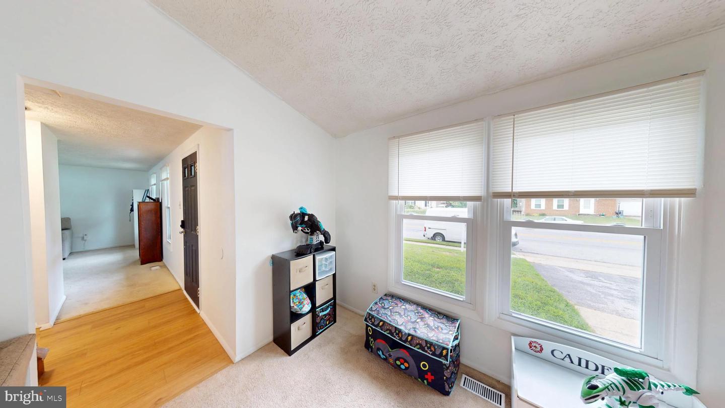 9622 Winands Rd Property Photo 13