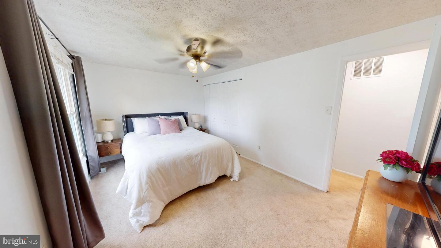 9622 Winands Rd Property Photo 14