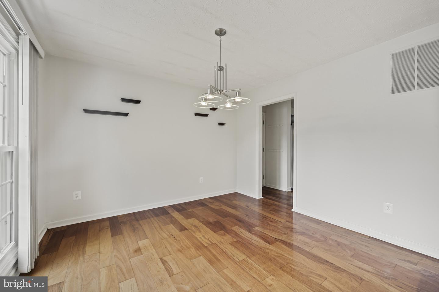 8 Amys Way Ct Property Photo 11