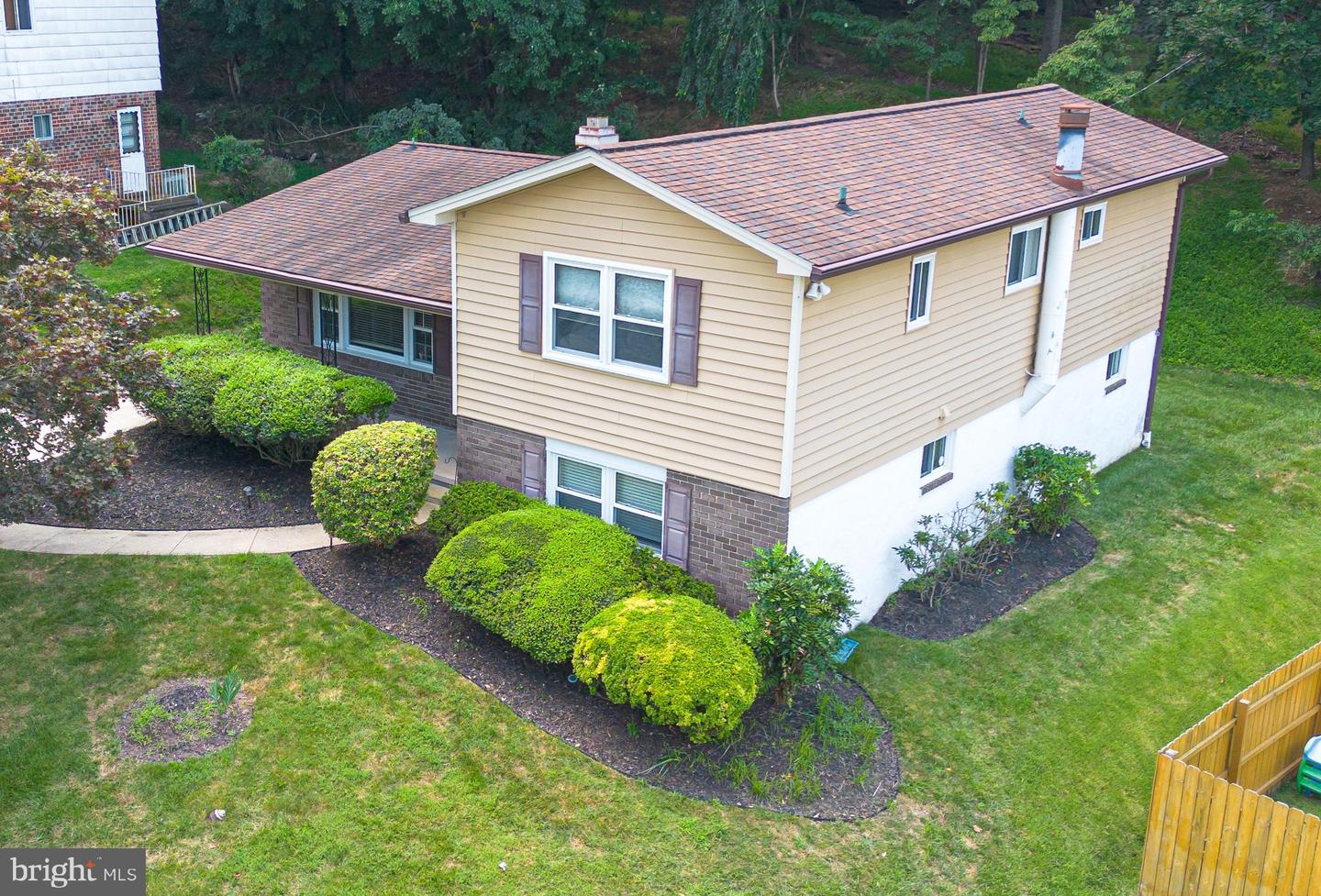 4523 HAWKSBURY RD Property Photo 1
