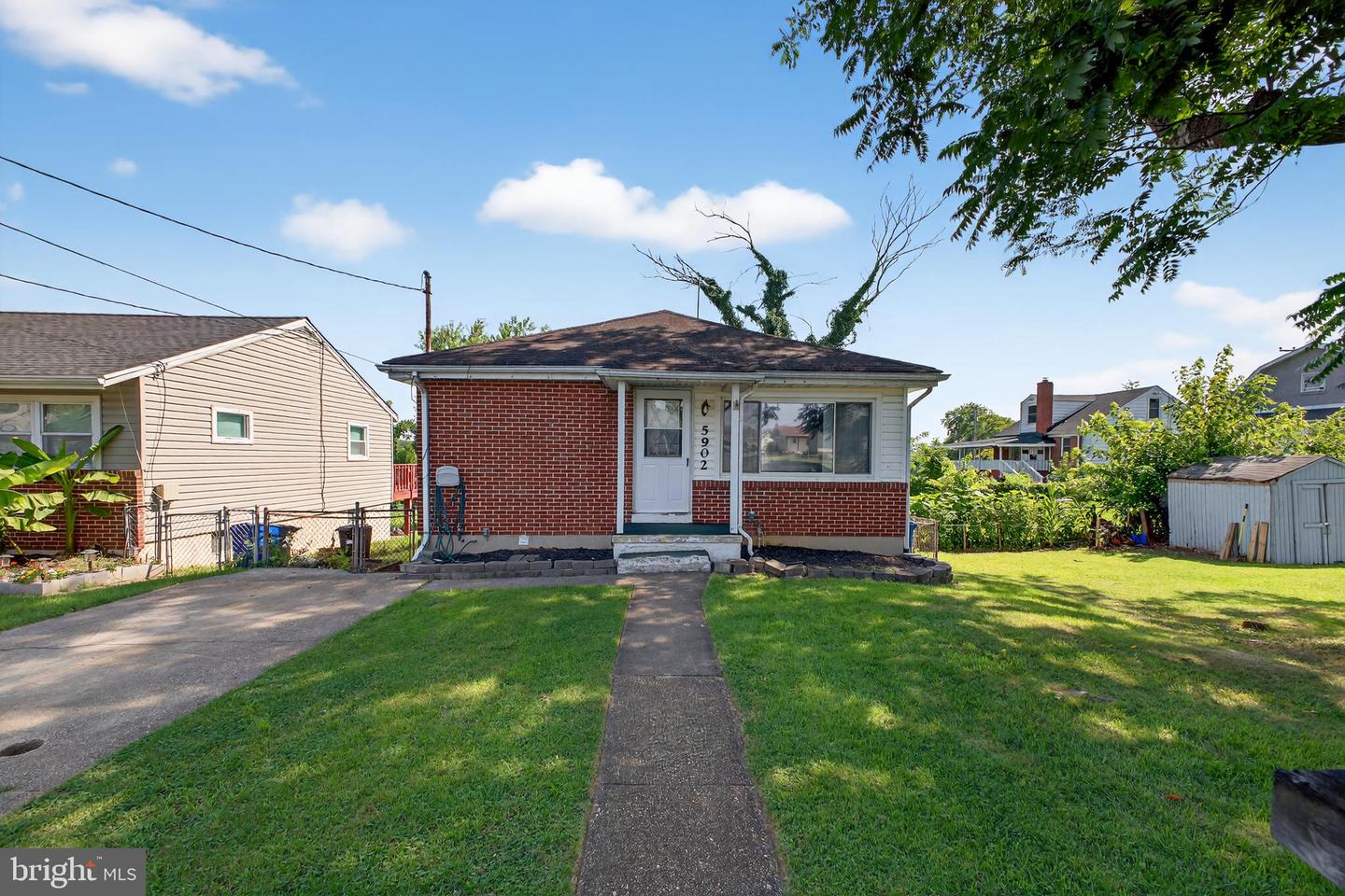 5902 PRINCE GEORGE ST Property Photo 1