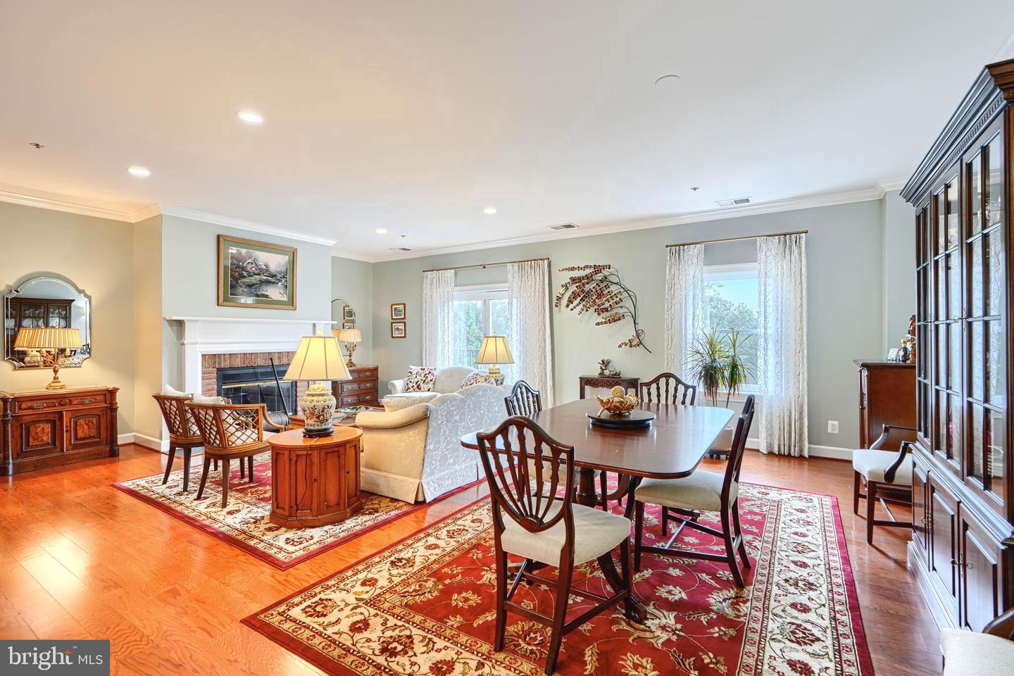 206 BRIGHTWOOD CLUB DR #206 Property Photo 1