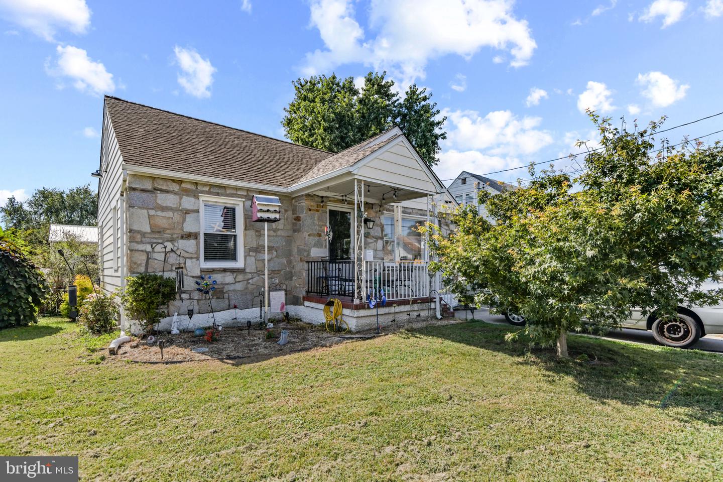 320 S Taylor Ave Property Photo 1