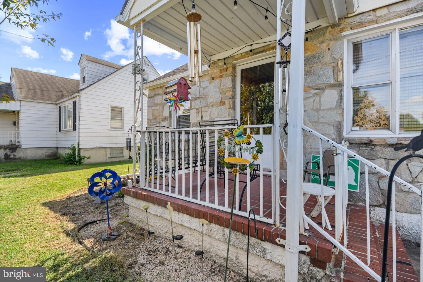 320 S Taylor Ave Property Photo 5