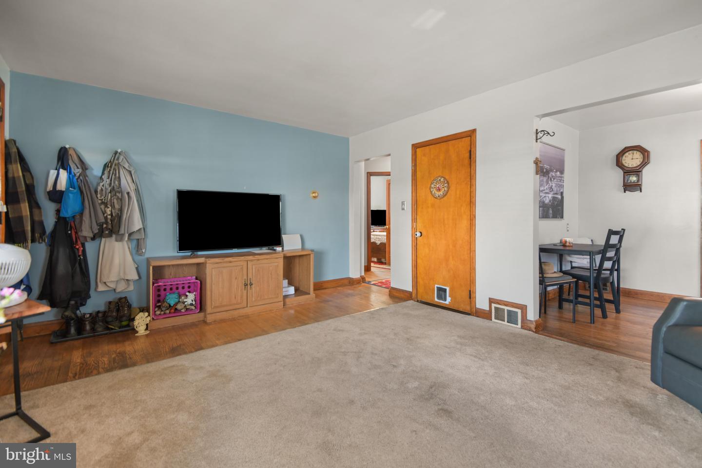 320 S Taylor Ave Property Photo 11