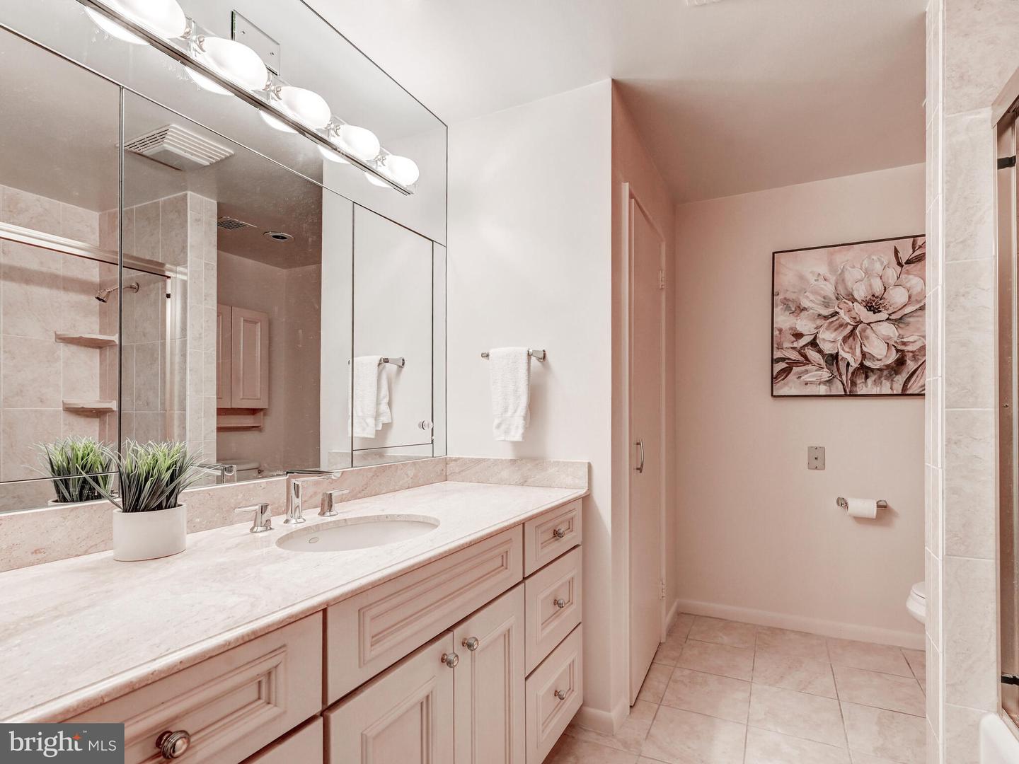 11 Slade Ave #912 Property Photo 24