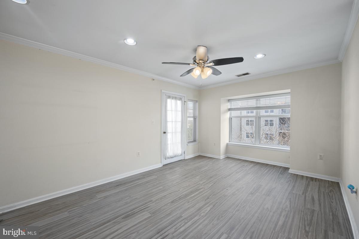 4550 Chaucer Way #406 Property Photo 5