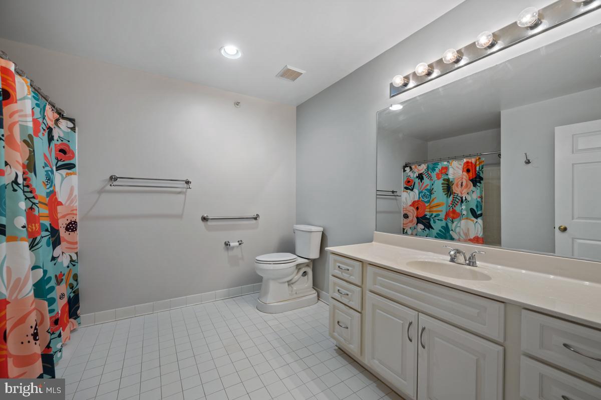 4550 Chaucer Way #406 Property Photo 24