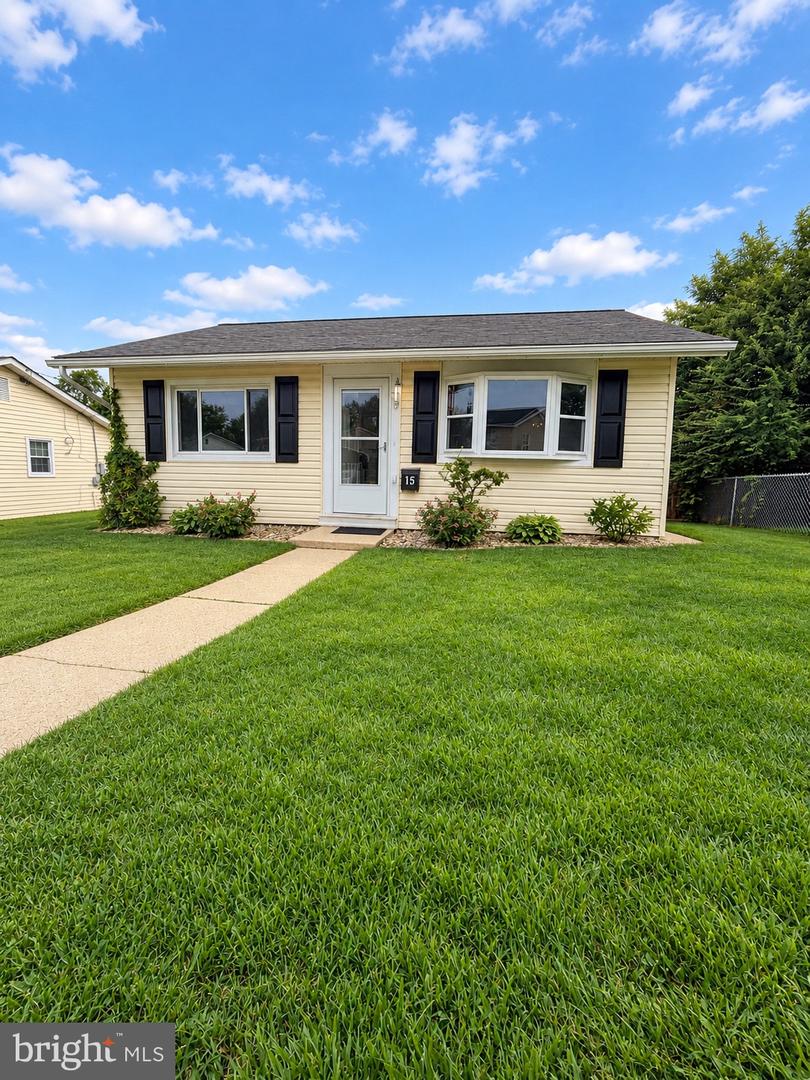 15 GYRO DR Property Photo 1